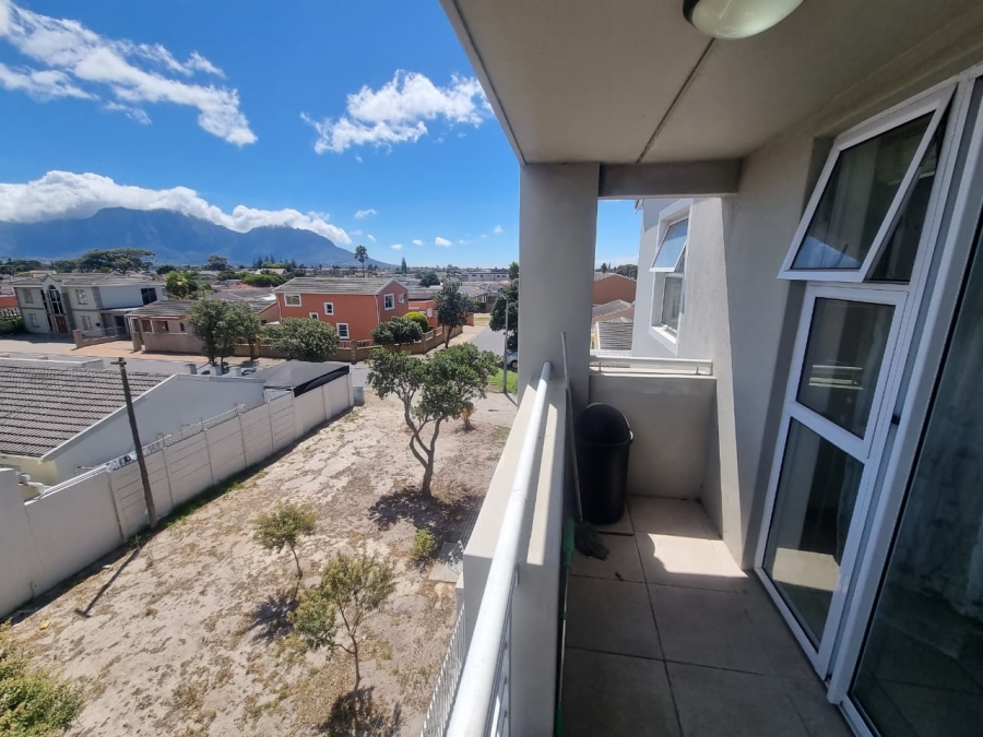 To Let 2 Bedroom Property for Rent in Wetton Western Cape
